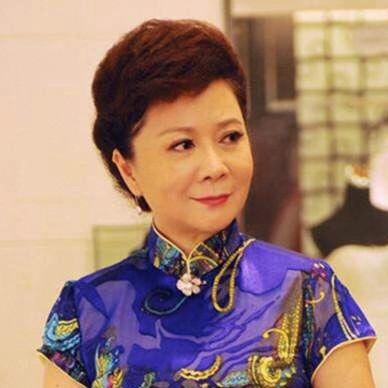 (车站奇遇小品视频)小品《车站奇遇》:陌生人间的温暖善意与深情告白