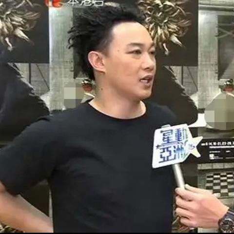 从龙套到精英:揭秘那些在幕后默默奉献的艺术工作者如何成就辉煌人生