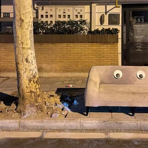 在奇幻冒险中寻找力量唤醒英勇——解读《寻宝英雄力量手套》中的勇气与智慧