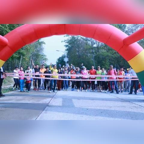 悠悠山庄红包版，手机游戏新玩法大揭秘，赢取丰厚红包奖励，尽享刺激竞技乐趣