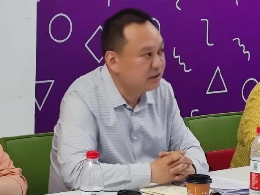 无法完成未提供上下文的要求，"枪王之王朱云福"是一个关键词，需要更多信息才能进行拓展，您可以提供更多相关信息吗？