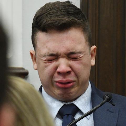 揭秘2024年天才枪手背后的故事：青春、决策与挑战交织的校园传奇