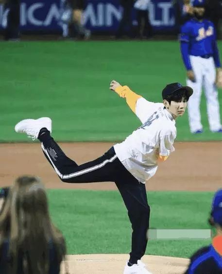 (棒球开球是什么意思)深入了解棒球比赛中的开球规则及其执行步骤和相关注意事项