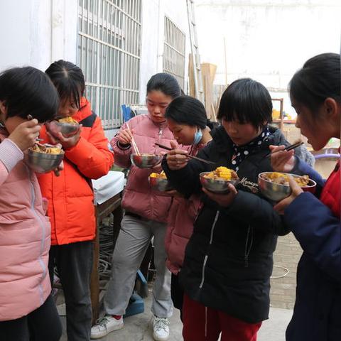探索美食文化!美食合成游戏排行榜前十名,挑战味蕾的极致创意! 探索美食文化!美食合成游戏排行榜前十名,挑战味蕾的极致创意!