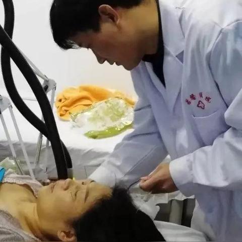 大学生创业论文：从理论研究到实践探索，探讨大学生创业路上的机遇与挑战