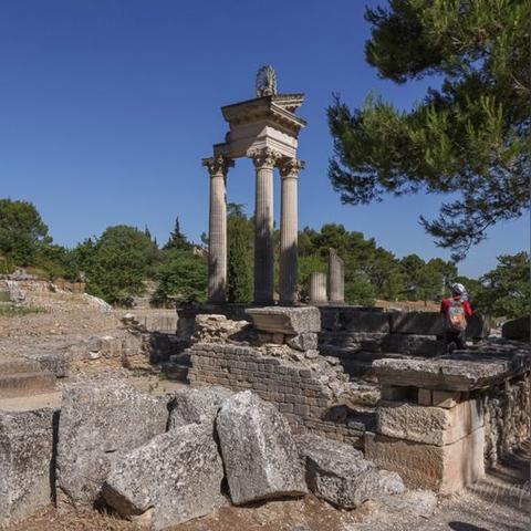 (探索领主的城堡)快来当领主攻略，探索古堡，征战四方，称霸王者的战略游戏！