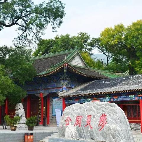 (凤凰黑洞有多大)凤凰座A黑洞和TON 618黑洞，谁的体积更为庞大?