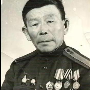 (猎人前线手游)猎人前线武器搭配攻略：如何选择最佳武器组合提升你的战斗力