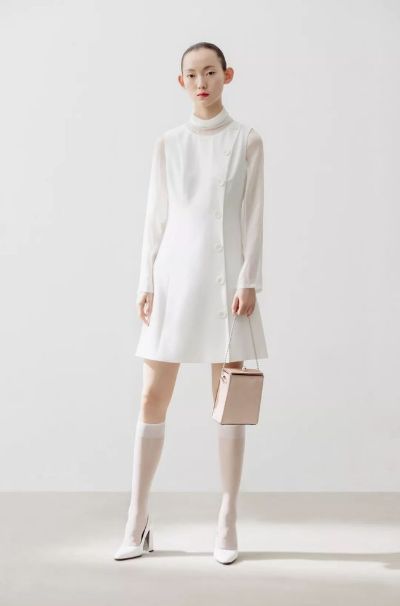 (【时装】服装搭配)神喻穿搭大揭秘：时装搭配技巧让你成为时尚icon