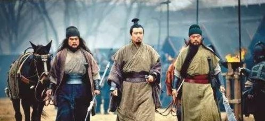 穿越三国时代，抢先招募张飞，助力刘备建立强大势力的冒险之旅