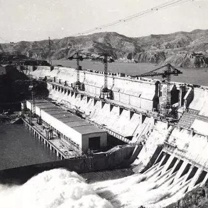 (雷霆狂暴漩涡评测)雷霆狂暴巨龙：威猛无畏、巍然屹立，统领天空的霸主