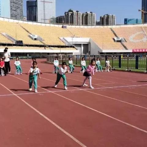 世界之窗探寻棒球魅力：开心爱棒球微博用户分享的前线观赛热情与感动故事