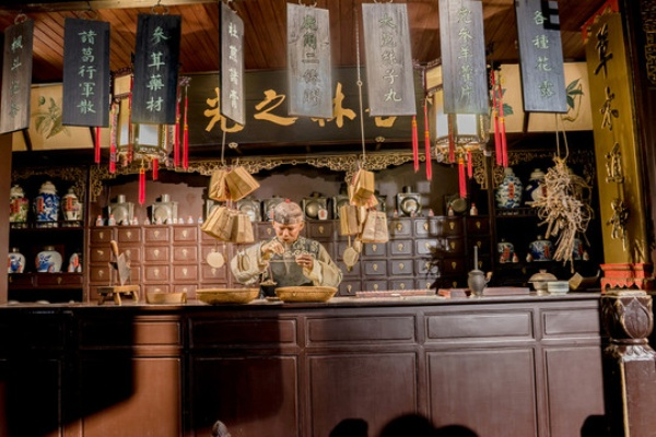 (我想看中药铺)下载中药铺子正版安装，打开贴心的中医养生世界