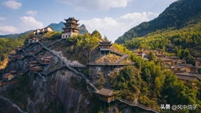 探寻隐秘之地:忘仙谷究竟位于哪个城市,揭秘美丽景点背后的故事与传说 探寻隐秘之地:忘仙谷究竟位于哪个城市,揭秘美丽景点背后的故事与传说