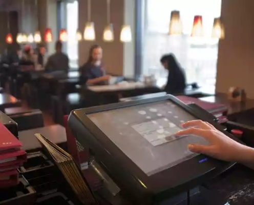 餐饮收银员的基本电脑常识：如何有效提升工作效率和顾客满意度