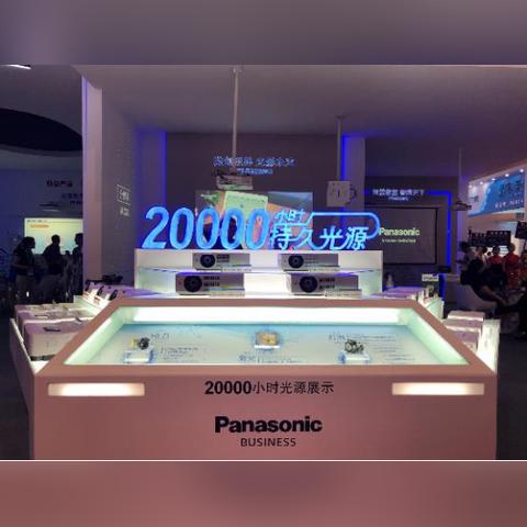 探索光影链接角色在虚拟世界中的表现与互动：艺术与技术的完美结合