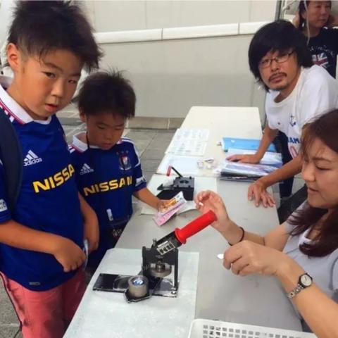 (霓虹深渊怎么过关)探秘霓虹深渊：无限纪念品图鉴，揭秘绚丽世界的神秘密码