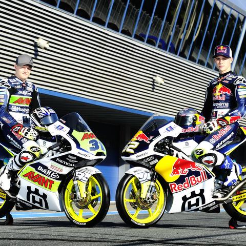 激情速度！探索头号车手的狂热世界，挑战极限赛道，感受无尽速度的魅力