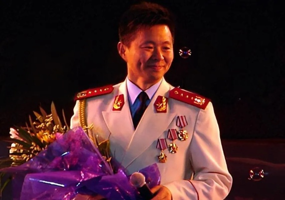 英雄万岁王宏伟:逆境中崛起,主持正义救人于危难的红色行动记载 英雄万岁王宏伟:逆境中崛起,主持正义救人于危难的红色行动记载